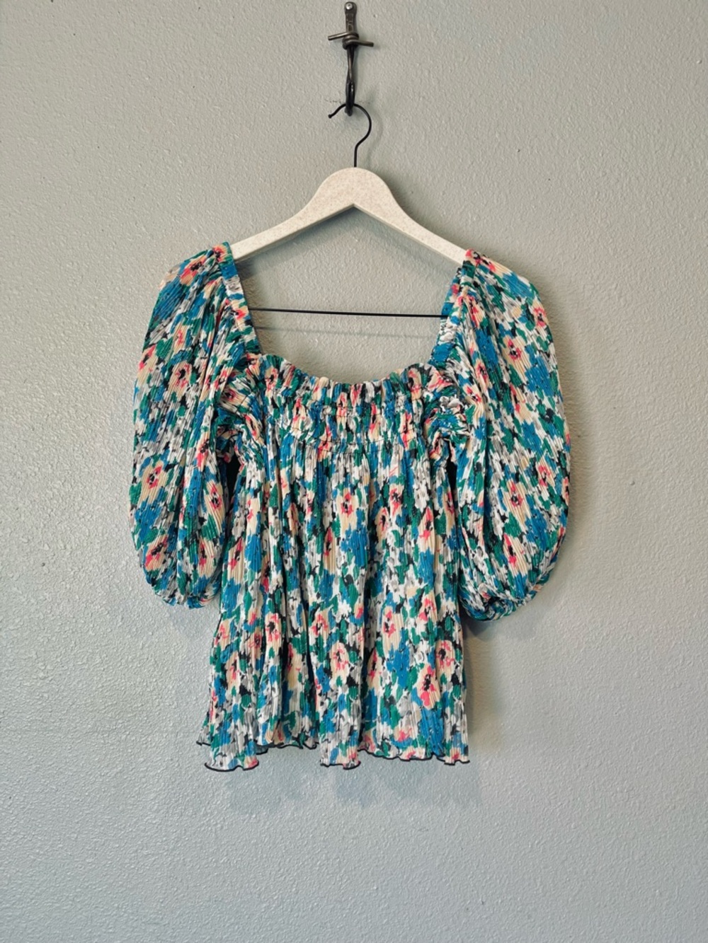 Ganni Pliss Georgette Pleated Puff Sleeve Floral Blouse Top size 36 / small